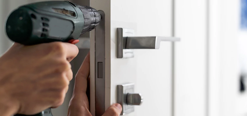 Locksmith For Lock Replacement Near Me in South Whittier, CA