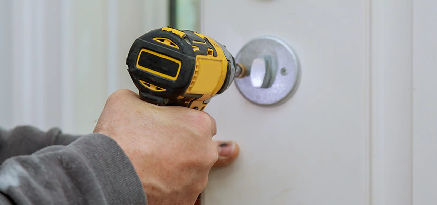 Street Locksmith For Smart Lock Repair in South Whittier, CA
